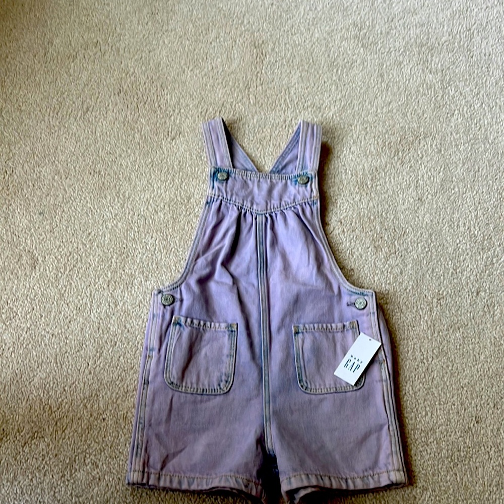 Adorable baby gap romper!
